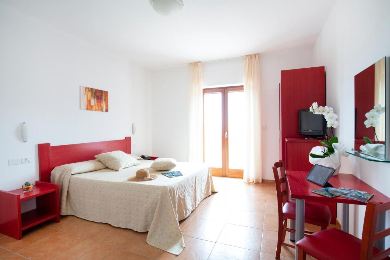 Double Room with Balcony,1156850238:JPEG